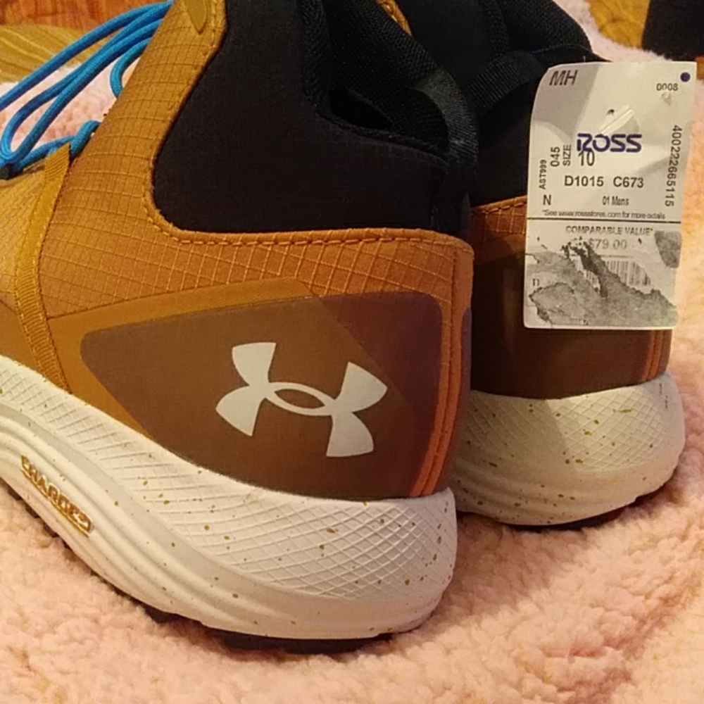 Shoes - Picture 3 of 5